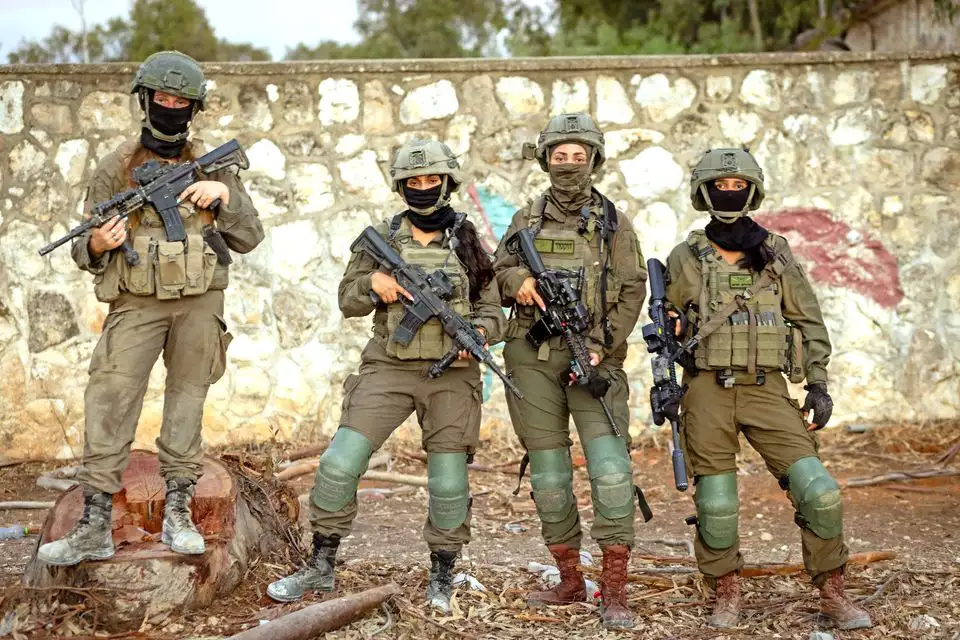 עם כלביאה: תרומת הנשים לביטחון אינה סמלית אלא חיונית