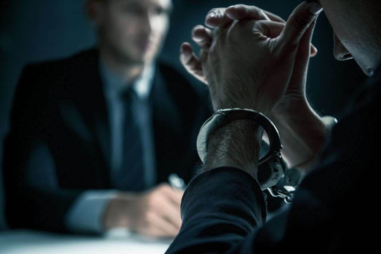 "It is not clear for which warrant he was investigated": the judge released the suspect and criticized the police