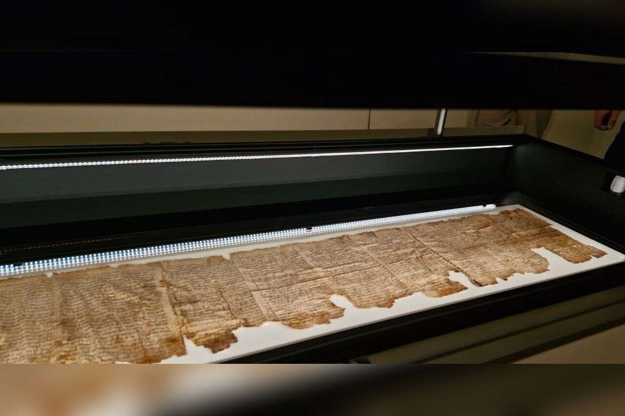 חוזרת לקדמת הבמה: המגילה הקדומה שבה לתצוגה | היום