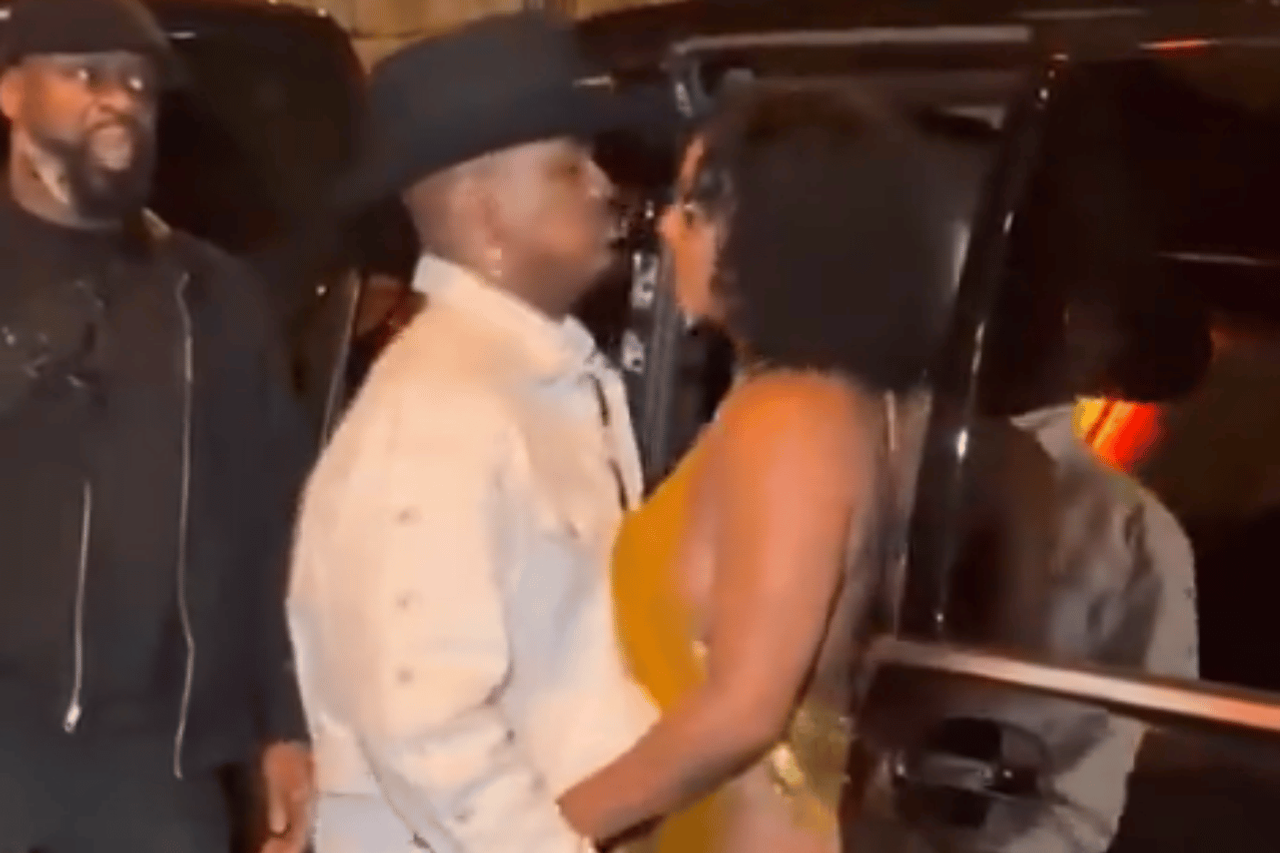 The famous rapper was recorded with his 3 girlfriends - "We are one family"