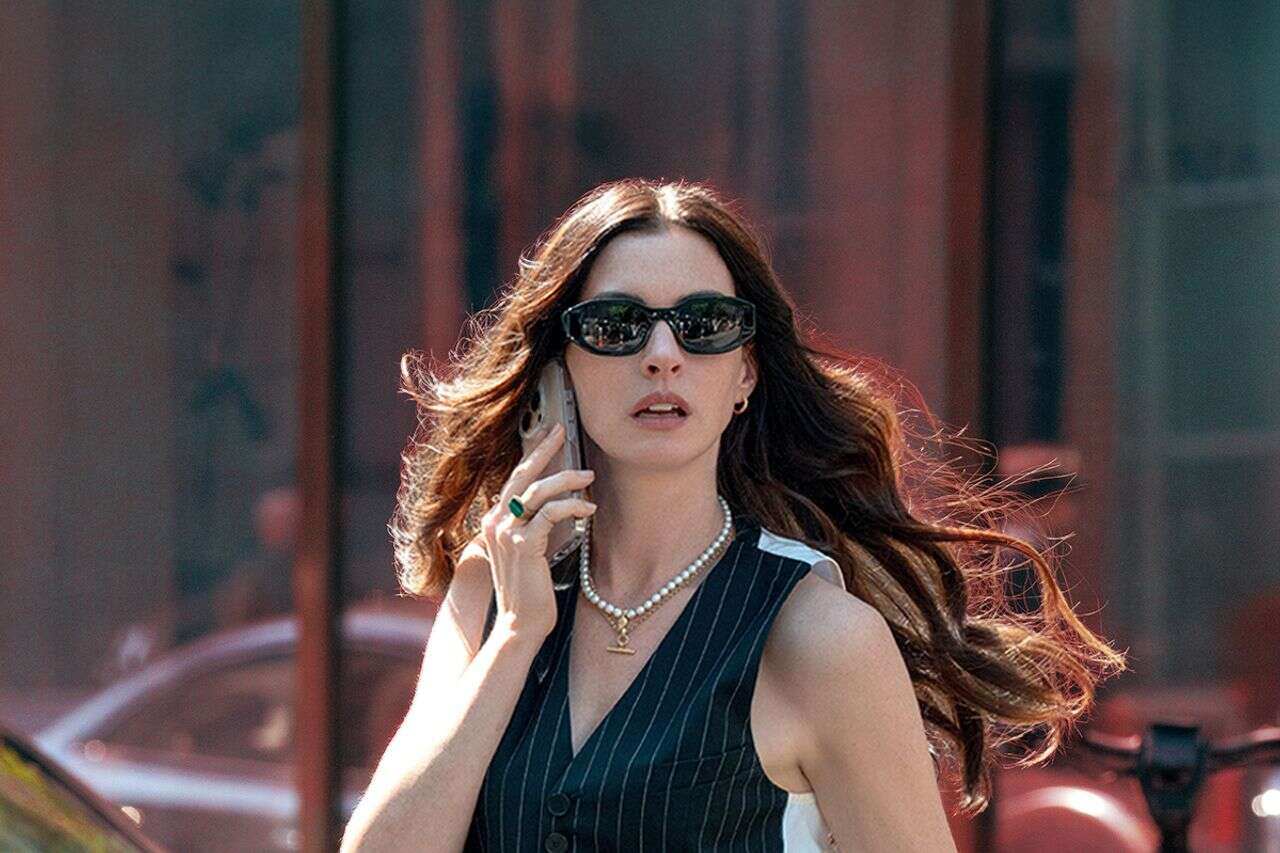 Why won't Hollywood let her be single? Maybe because she doesn't want to