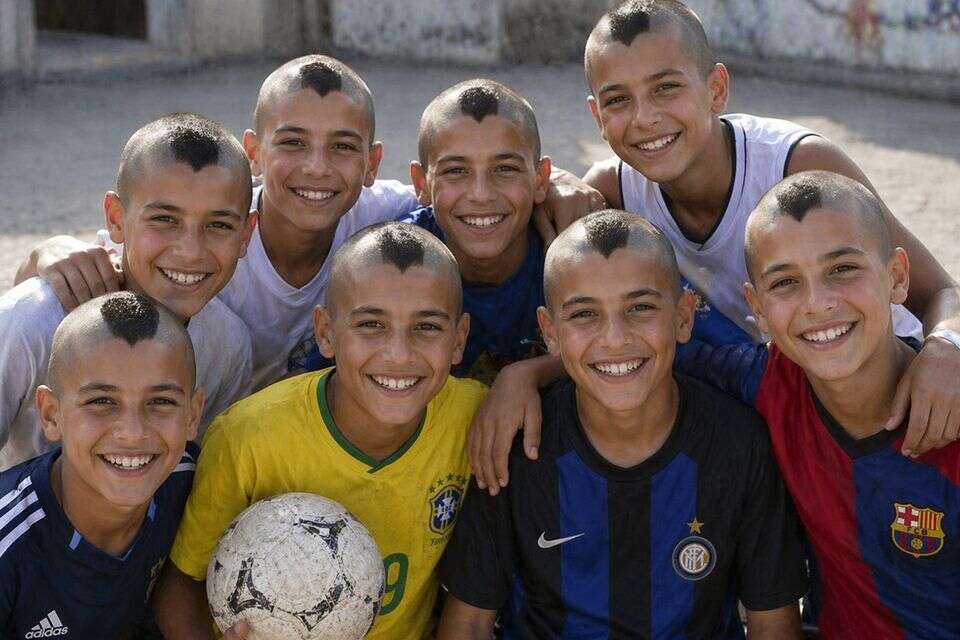 ילדים עם תספורת נוסח רונאלדו 2002 , ChatGPT