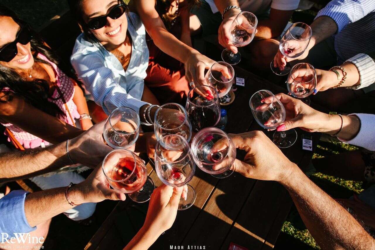 Unlimited free wine: the Tel Aviv park celebrates Shavuot