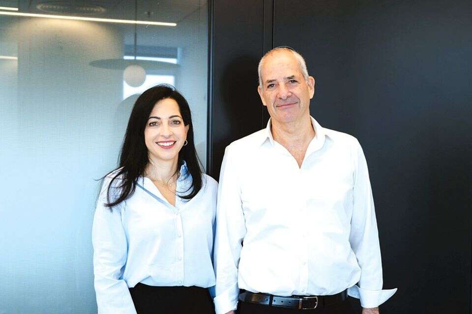 עו"ד שמואל שוב ועו"ד נעמה שייף , איתמר סיידא