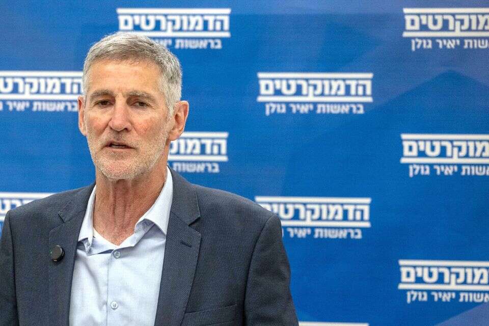 "גולן החליט אחרת". יאיר גולן , אורן בן חקון