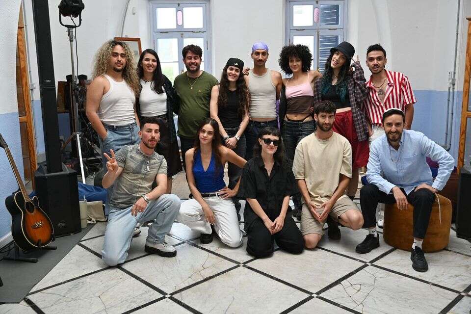 בחירת שיר הגאווה , גל חיים