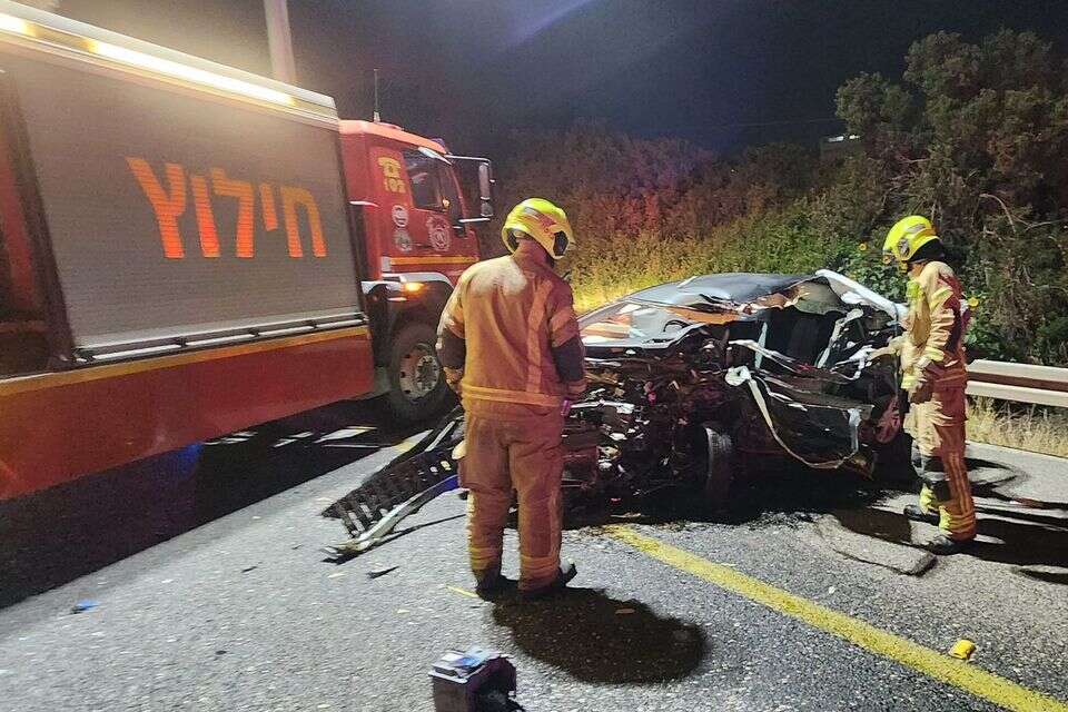 תאונה קטלנית בכביש 73: בן 35 נהרג, ילד בן 10 נפצע קשה , תיעוד מבצעי מד"א