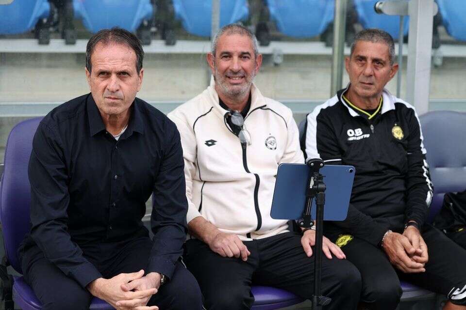 עופר בסון (מימין) עם רוני לוי , אלן שיבר