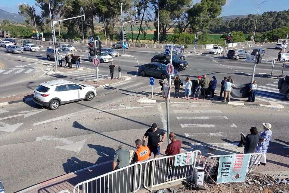 תושבים הפגינו בדרישה למחלף בגבעת אבני-לביא , דוברות הגליל התחתון