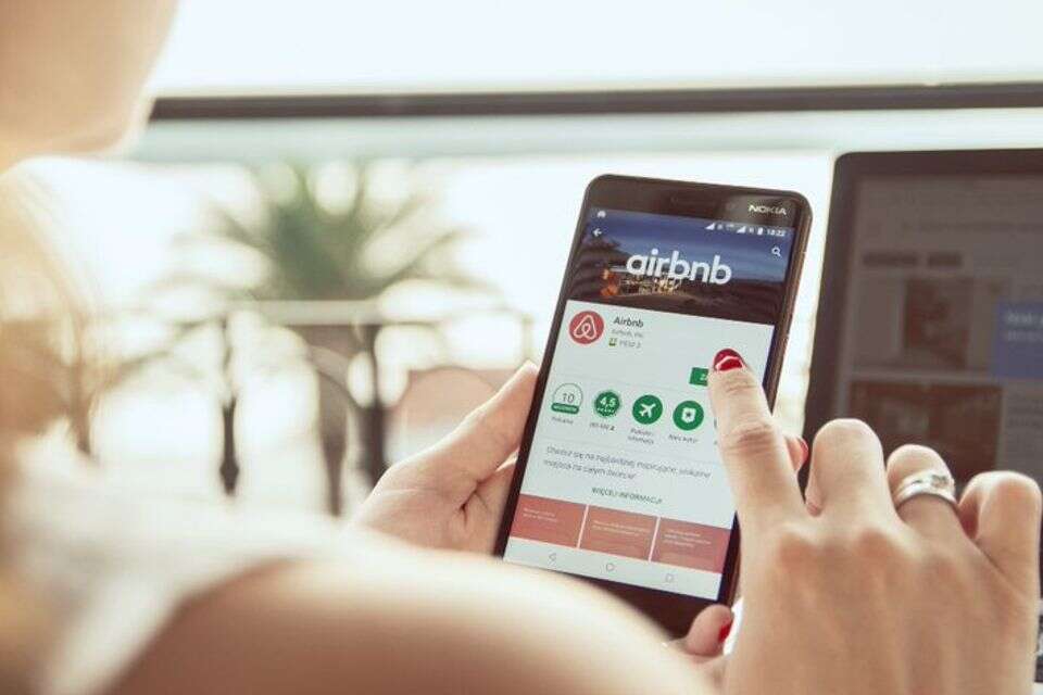 המהלך החדש של Airbnb עלול לייקר משמעותית , שימוש לפי סעיף 27א' לחוק זכויות יוצרים