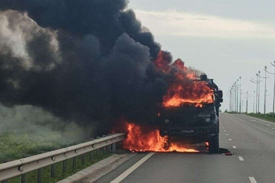 משאית של צבא רוסיה שנפגעה ממל"ט אוקראיני, ארכיון , רשתות חברתיות