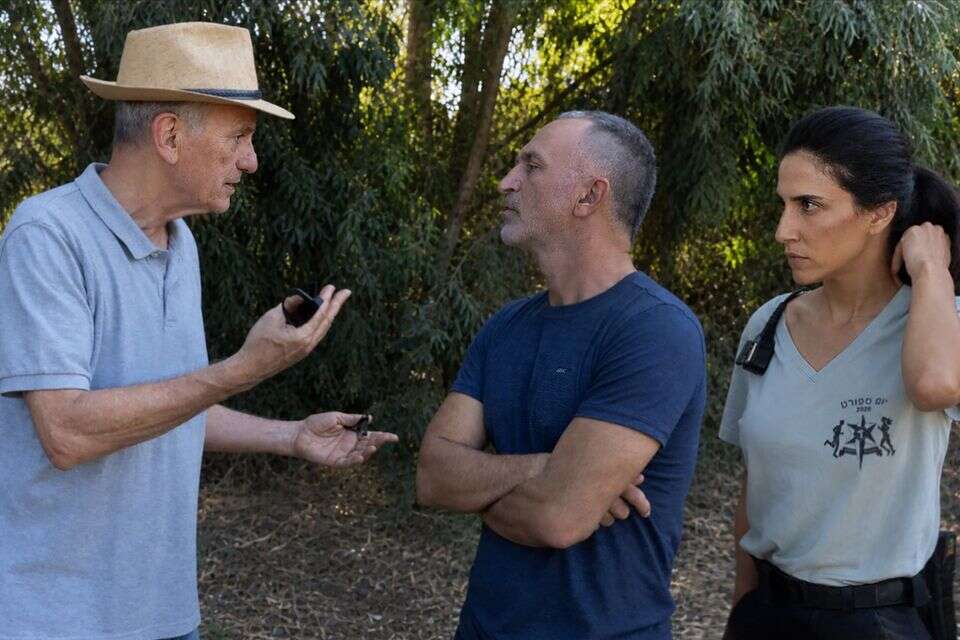 אבי נשר, מגי אזרזר ושלום מיכאלשווילי , חנה ורשקוב