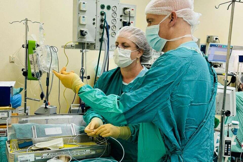 ד״ר יובל גיאלצ׳ינסקי וד"ר טננבאום. ניתוח תוך רחמי בבלינסון הציל את חיי העובר , דוברות בילינסון