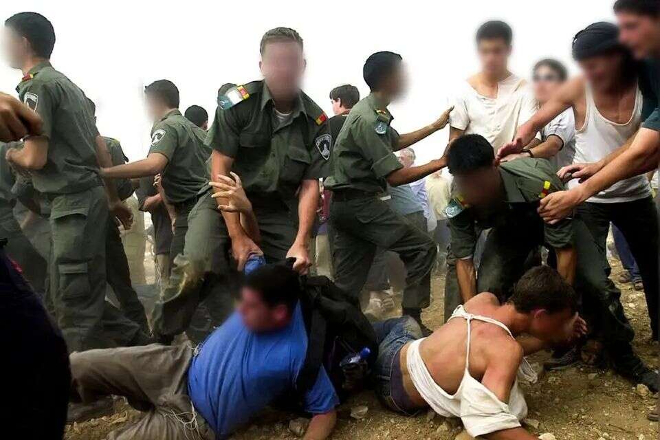 כבר לא אכיפה: עימות בין צעירי נוער הגבעות לבין כוחות הביטחון (ארכיון) , טל כהן