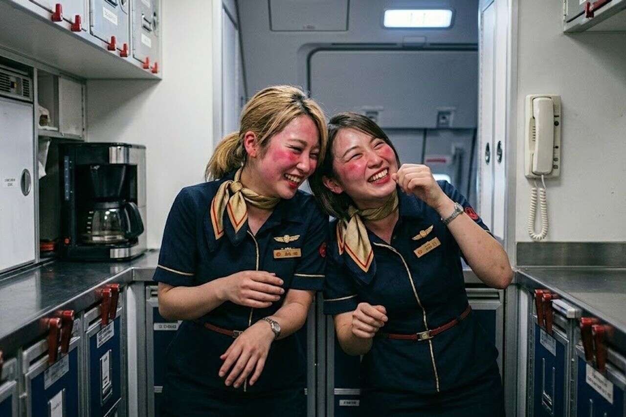 Minutes before takeoff: the flight attendants were caught drunk - the flight was delayed