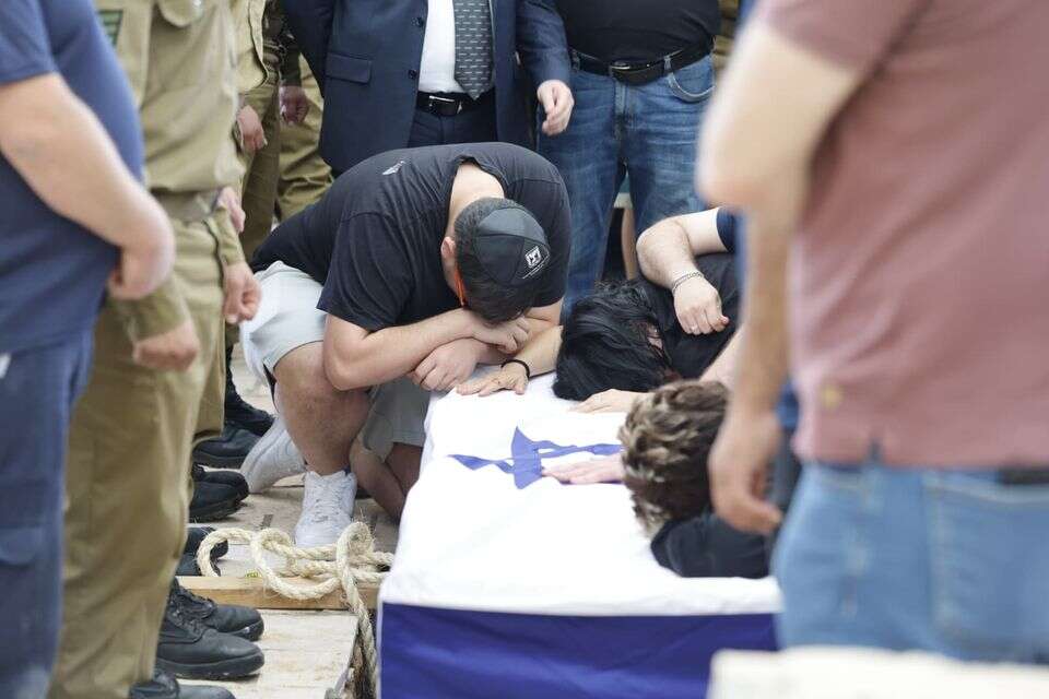 הלווית רותם ינאי , ללא קרדיט