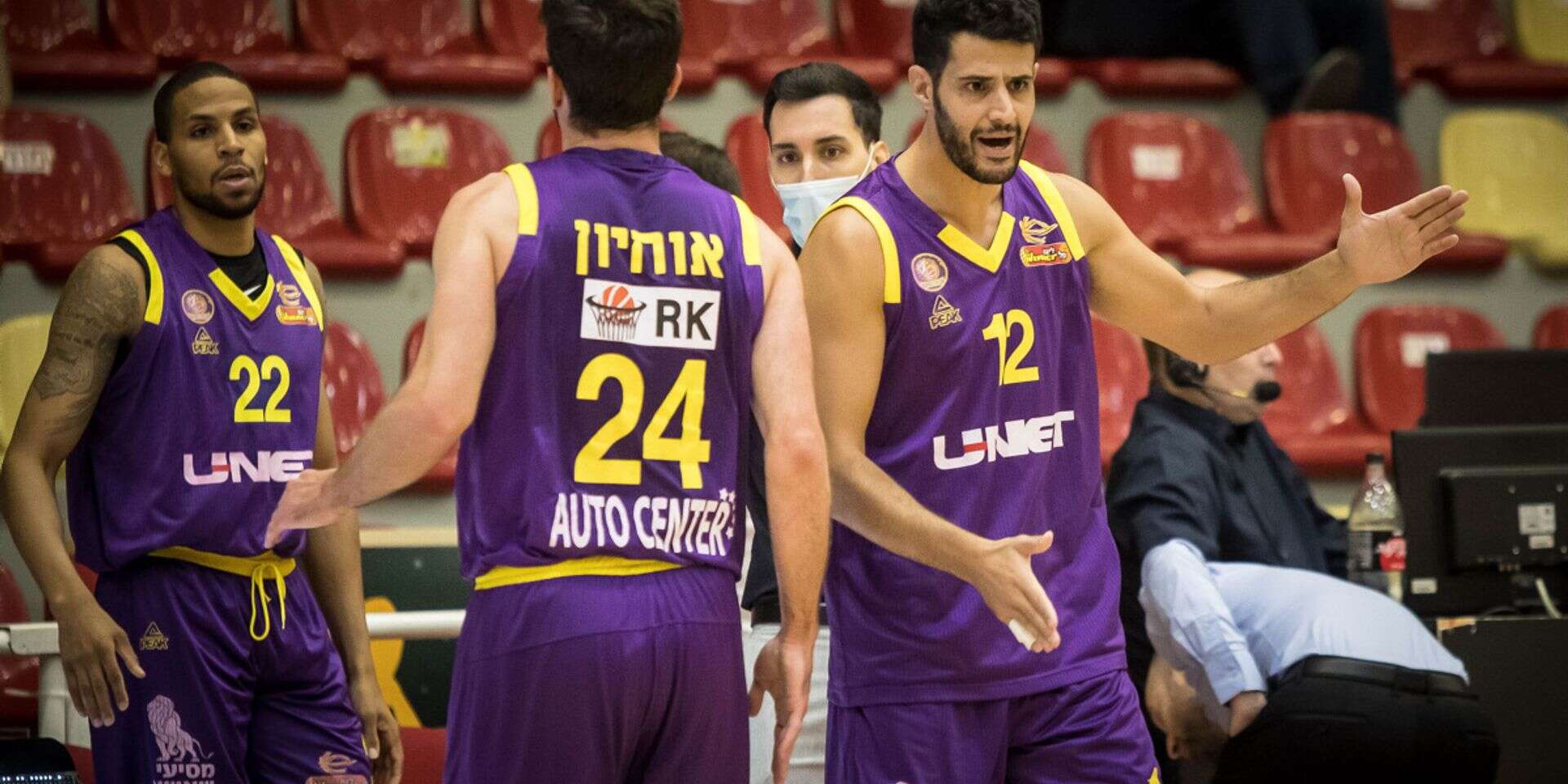 שלומי הרוש ויוגב אוחיון , עודד קרני