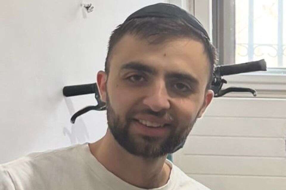 ליאור שמעון ואקנין, בן 22 מירושלים, יצא לטיול אופנוע בפוקט ומאז נותק עמו הקשר , תמונות אלבום פרטי