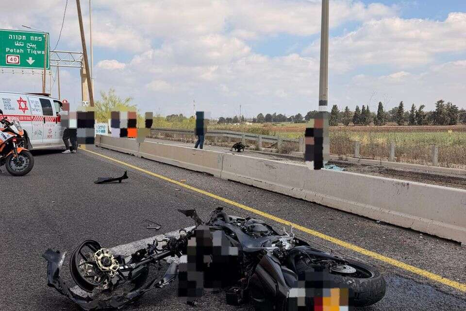 זירת התאונה בכביש 1 , דוברות מבצעים מד"א