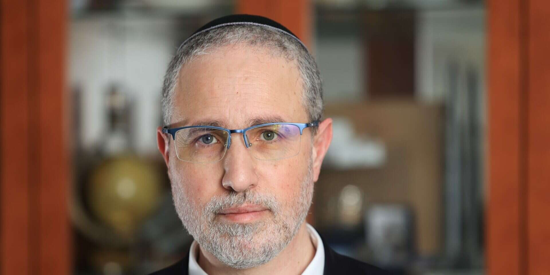 רזומה עשיר של הצלחות. שמואל בן עזרא , אלישע גרוסברג