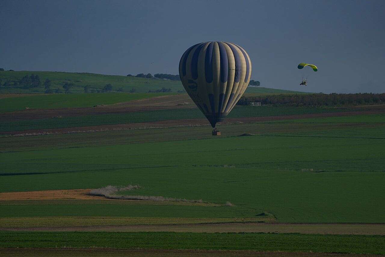 A chilling disaster in Van Gogh's town: a man jumped from a hot air balloon - and died on the spot