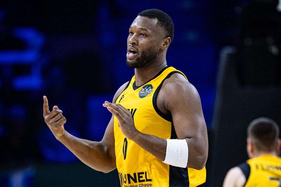 ריקוואן גריי , FIBA
