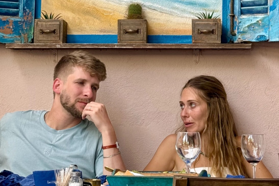 עונה לו. ויקי ועומר ב"חתונה ממבט ראשון" , קשת 12