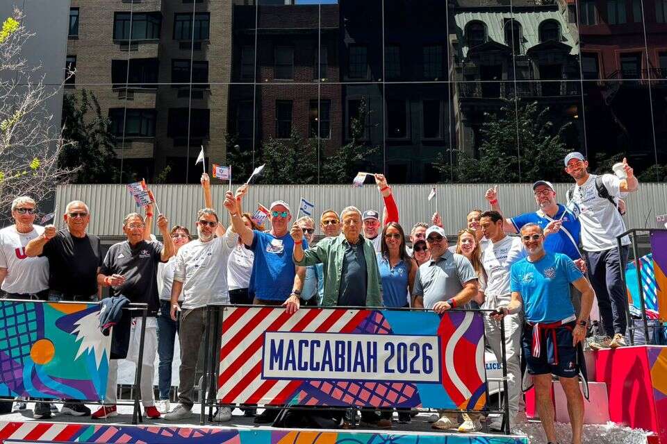 משלחת המכביה 2026 למצעד בהשתתפות אסף גורן (יו״ר המכביה), אמיר פלד (יו״ר מכבי תנועה עולמית), מרשל איינהורן (מנכ״ל מכבי ארה״ב) ודון קנת (נשיא מכבי ארה״ב) , יח''צ מכביה