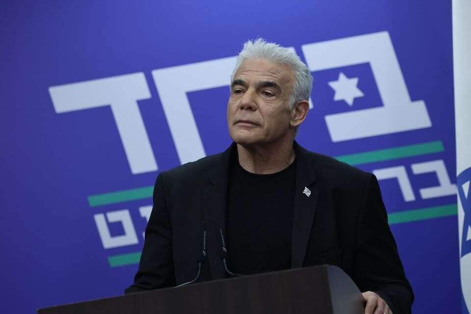 יאיר לפיד בישיבת סיעת יש עתיד , אורן בן חקון