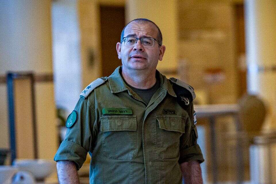 ראש המוסד רומן גופמן , אורן בן חקון