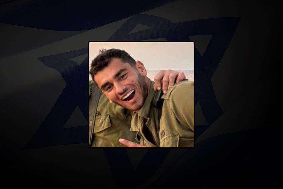 נפל בקרב בדרום לבנון. סמ"ר אדם צרפתי מראש העין, בן 20 בנופלו , ללא