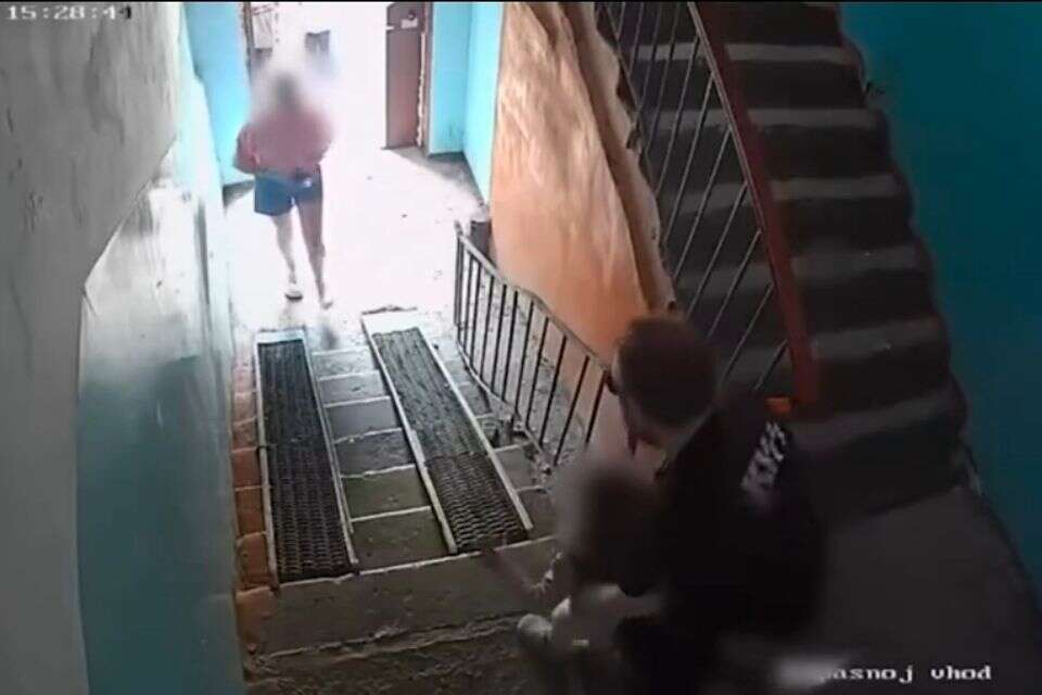 הצלת הילדה בסיביר מזרועות הפדופיל , ללא קרדיט