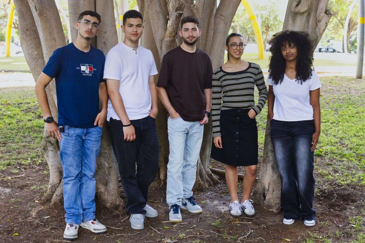 The youth demand from the politicians: "What are you doing for the next generation?"