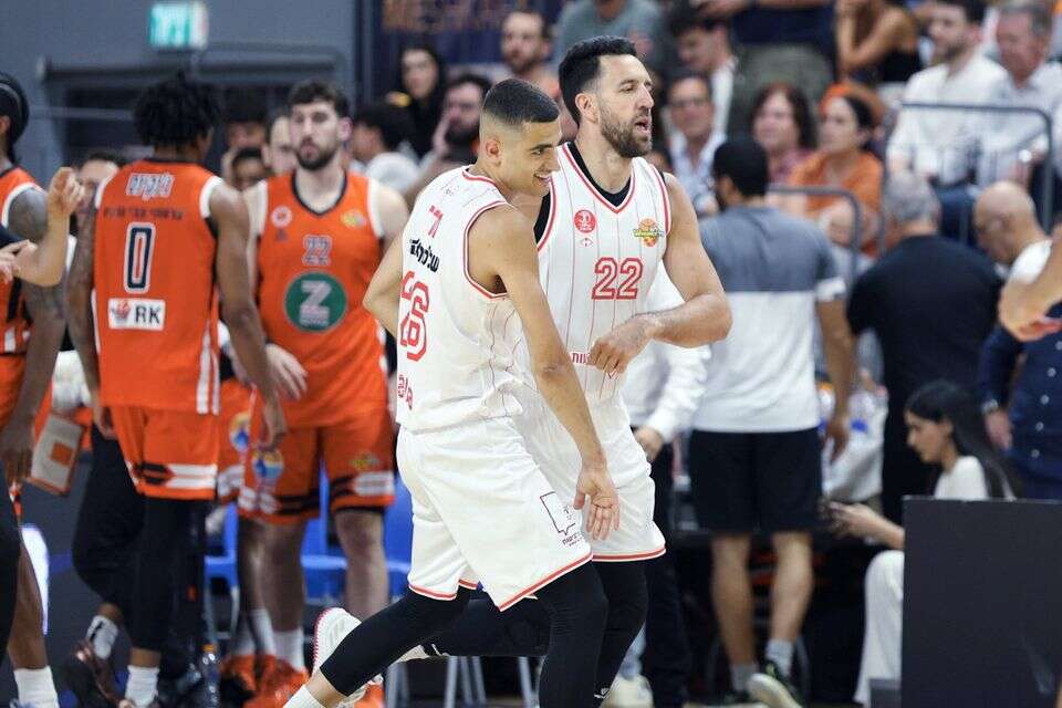 וסיליה מיציץ' וים מדר , אלן שיבר