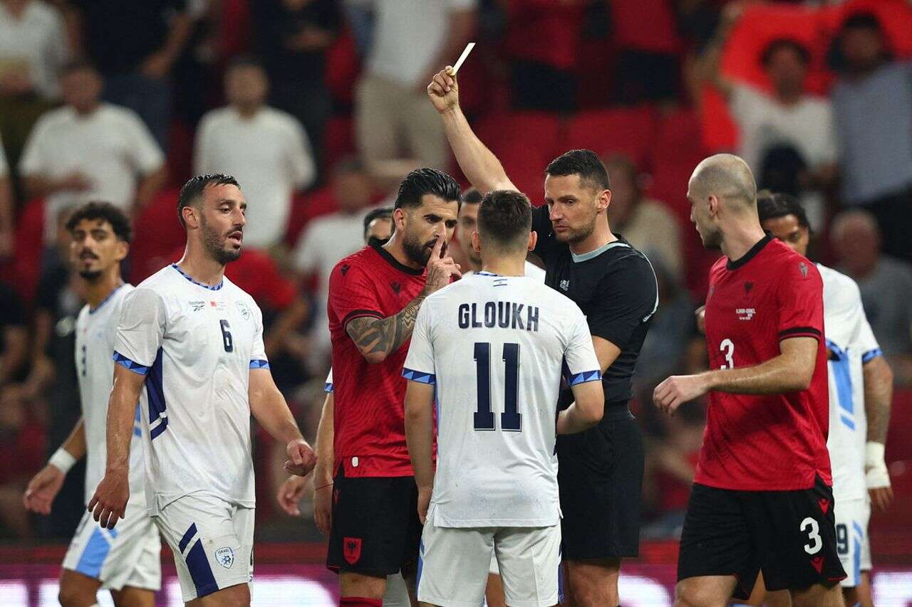 After booing the anthem: Oskar Gloch silenced the audience - and caused a riot
