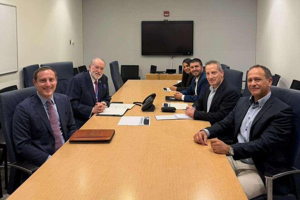 השיחות בין ישראל לארה"ב על שיתוף פעולה ביטחוני. מנכ"ל משרד הביטחון אמיר ברעם ושגריר ארה"ב בישראל מייק האקבי , אגף דוברות וקשרי ציבור במשרד הביטחון