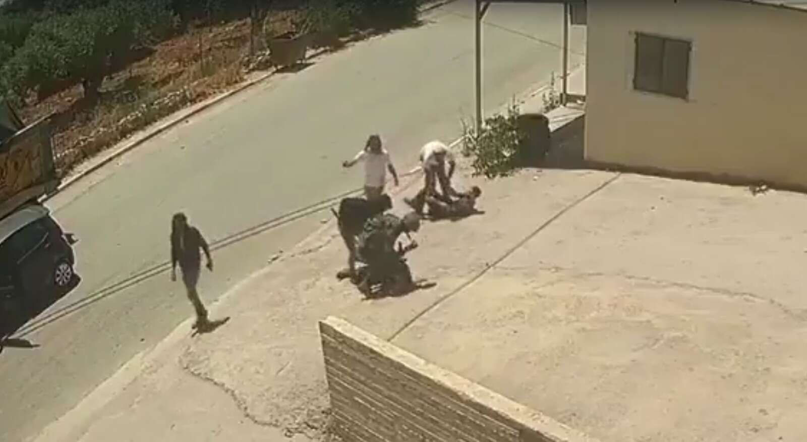 תיעוד האירוע בחווארה בו חייל מכה פלסטיני , רשתות ערביות
