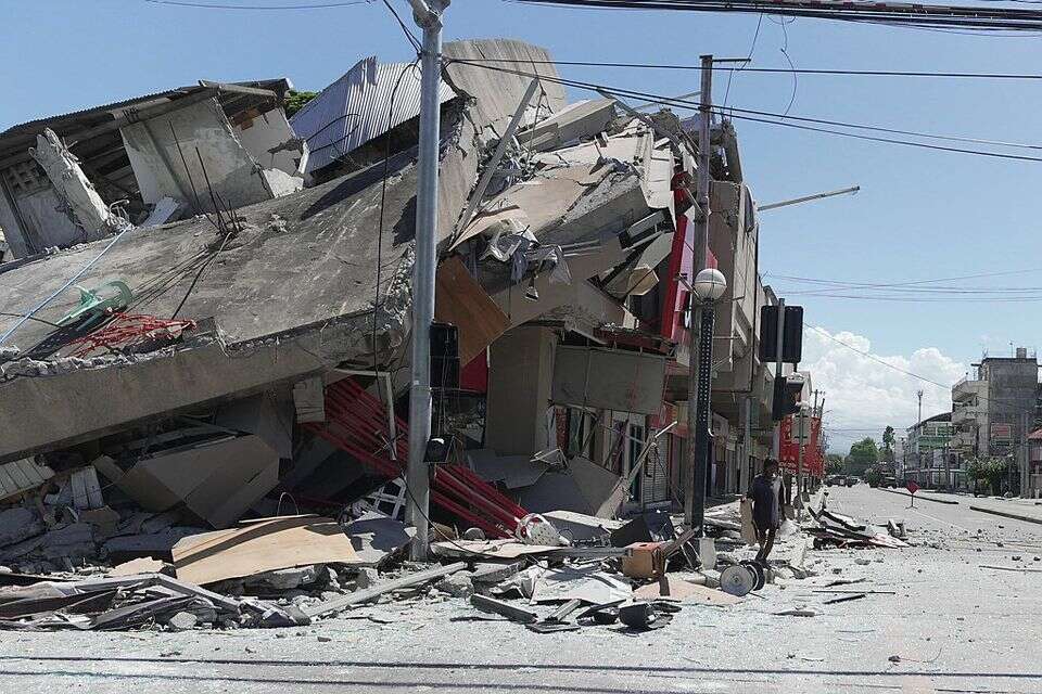 הרס שגרמה רעידת האדמה בפיליפינים , אי.פי.איי