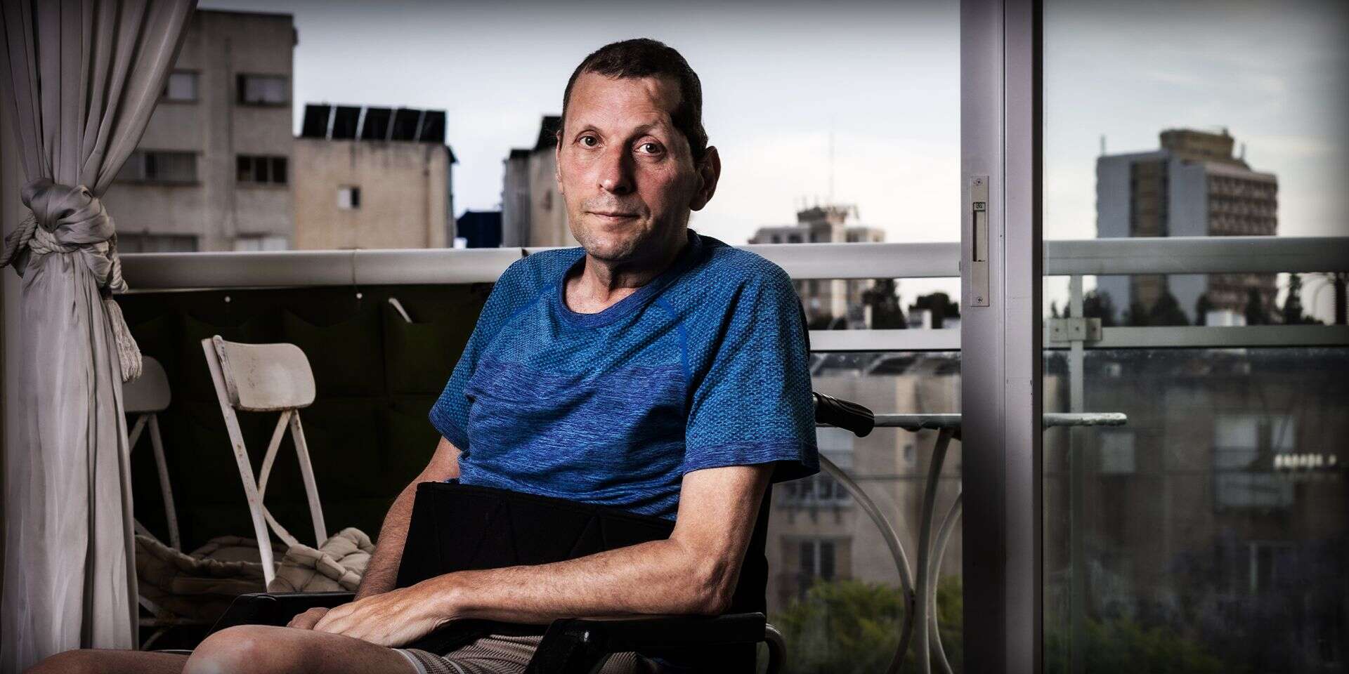 נזק מוחי בלתי הפיך, ובינתיים התוקפים מתקרבים לשחרור. רונן בן צבי בכיסא הגלגלים , אריק סולטן