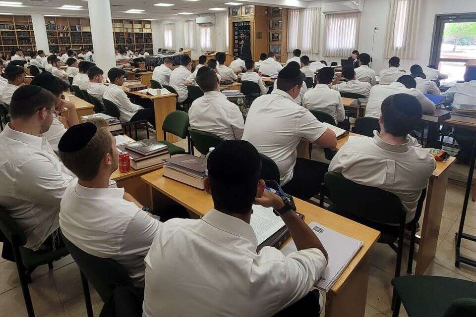 תלמידי הישיבה החרדית דרך חיים ביבנה , ישיבת דרך חיים