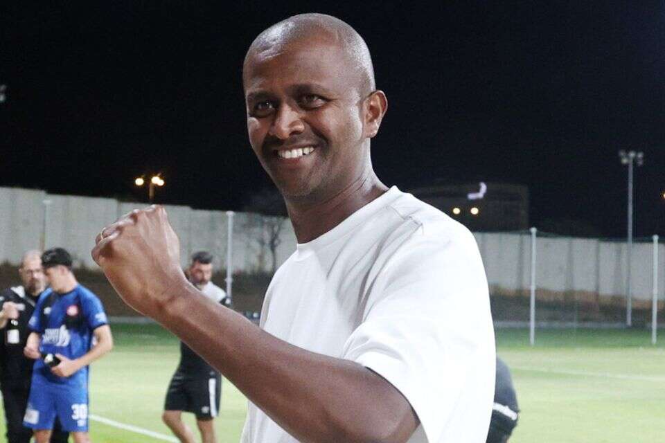מסאי דגו , אלן שיבר