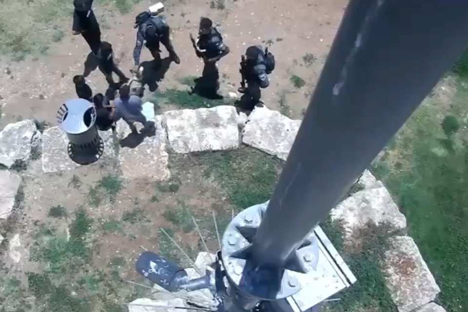 מעצר חשוד בהתעללות בכלב סמוך לשער שכם בירושלים , דוברות המשטרה