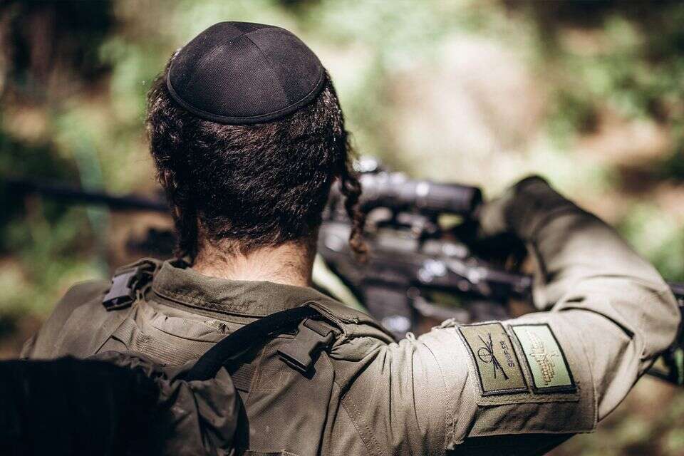 חייל מחטיבת החשמונאים , מיכאל בריקמן