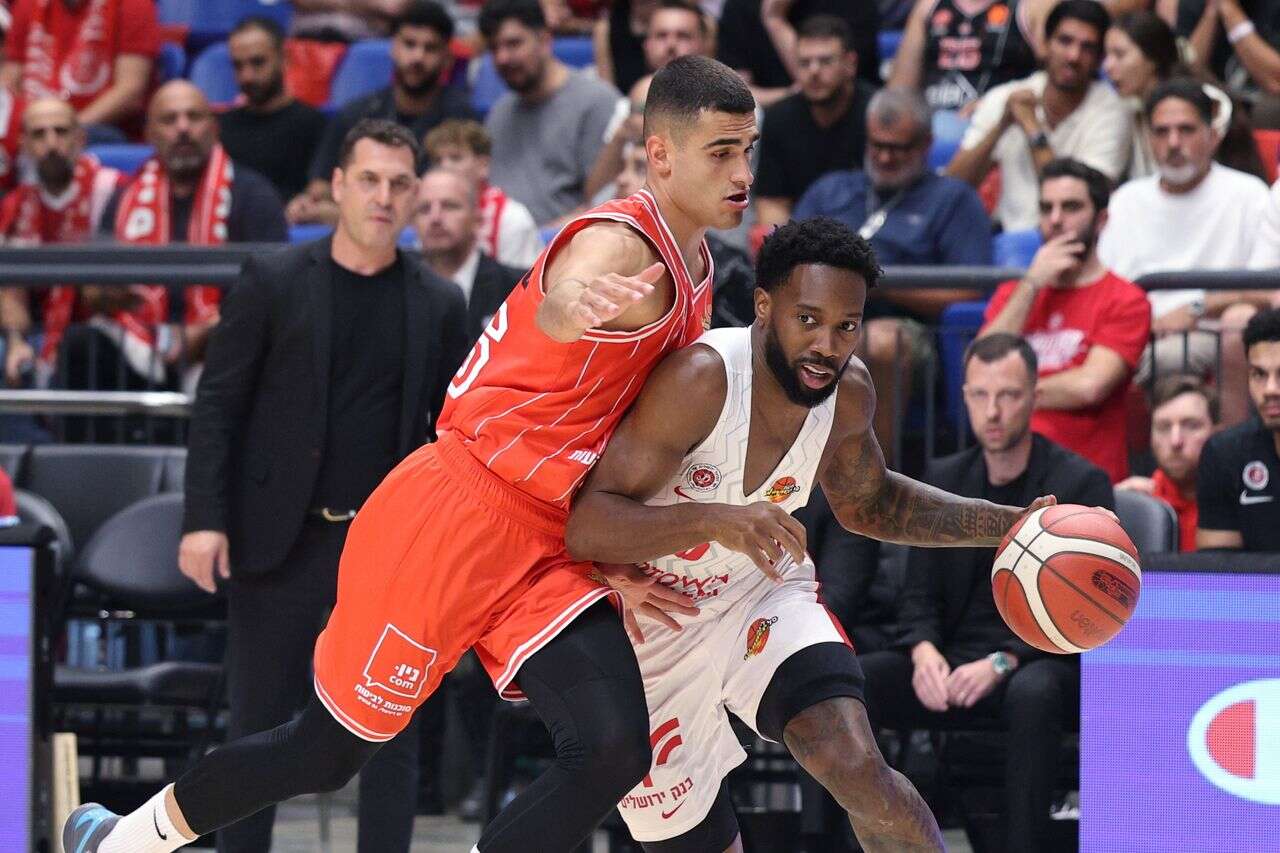 Live from the semi-finals of the Premier League: Hapoel Tel Aviv - Hapoel Jerusalem 0:0