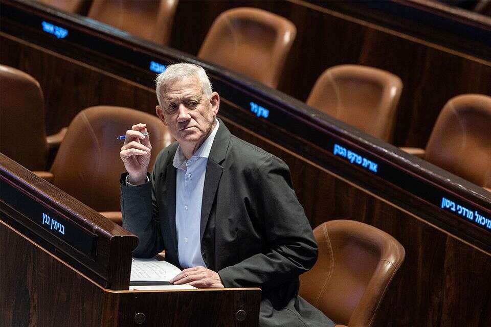 בני גנץ , אורן בן חקון