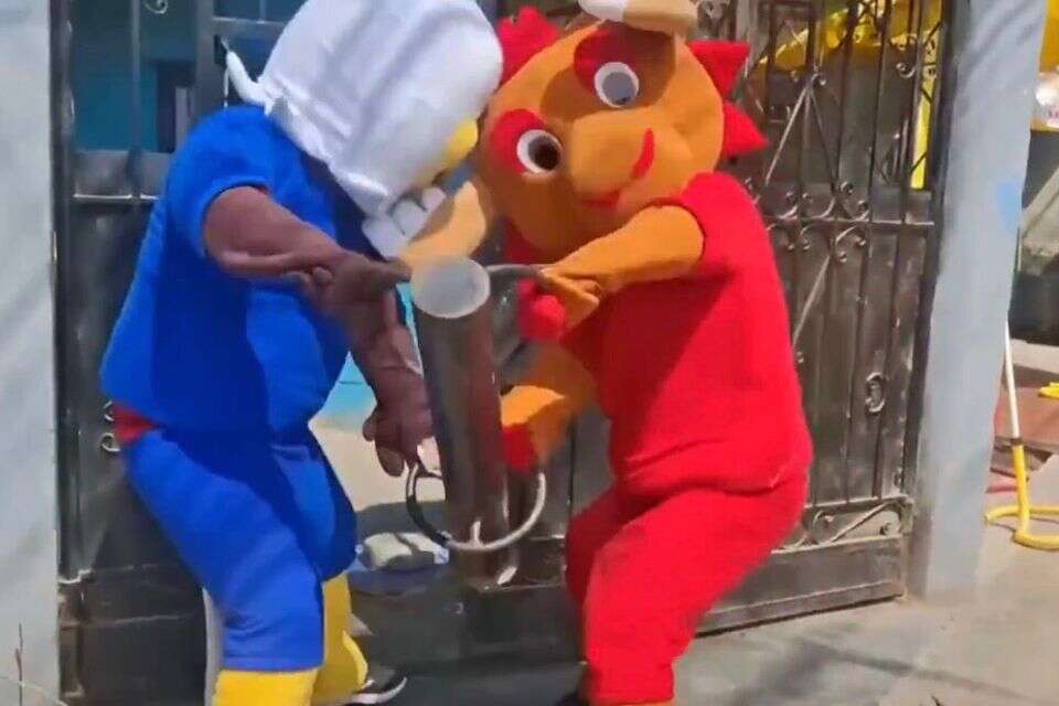 קמעות המונדיאל פרצו לבית של סוחר סמים בפרו , רשתות חברתיות