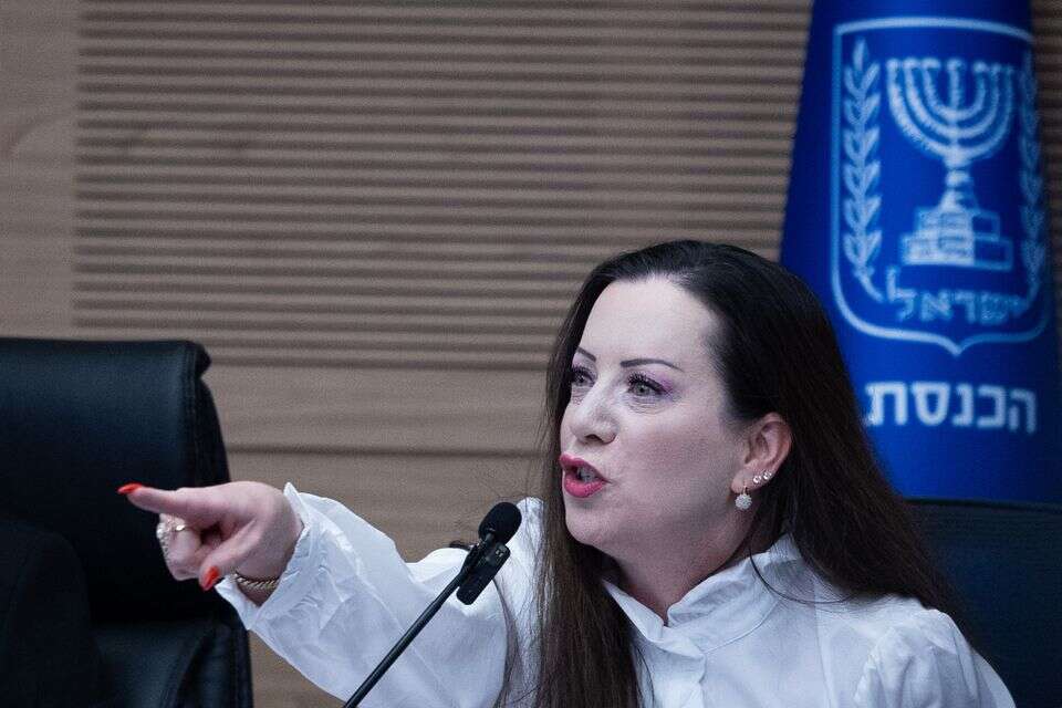טלי גוטליב
, אורן בן חקון