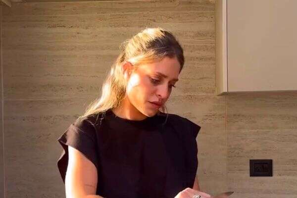 בנה הובהל באמבולנס לבית החולים. יוכי אפוליאון , אינסטגרם