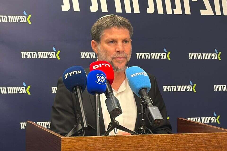 בצלאל סמוטריץ' בישיבות סיעה , אורן בן חקון