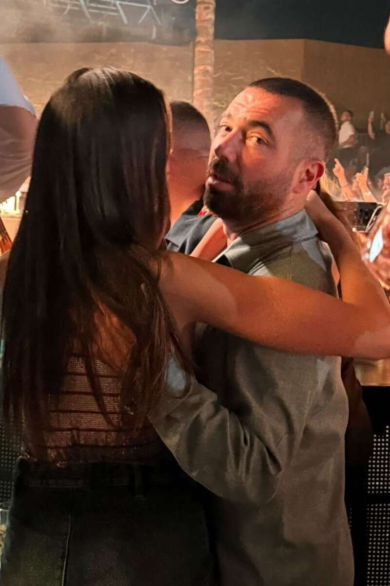 עומר אדם וסשה ישראלוביץ' בהופעה, פפראצי , השם שמור במערכת ForReal